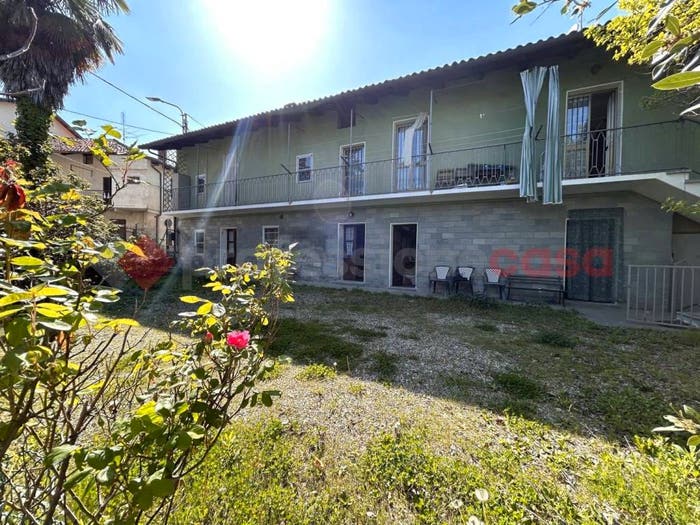Casa con 6 locali in vendita in Via Caduti per la libertà, Centro, Cumiana