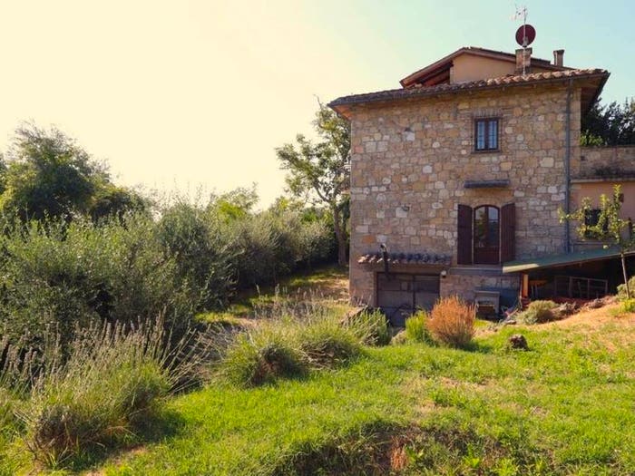 Casa con 6 locali in vendita in Via Boccalaciana, Sarteano