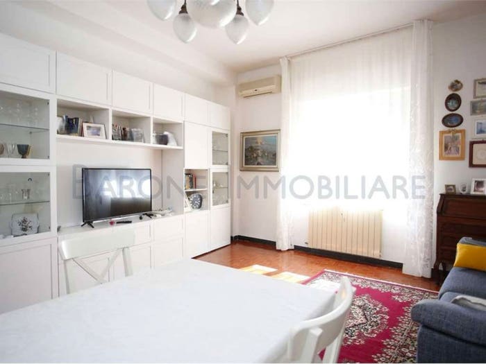 Casa con 6 locali in vendita in via molina, Stadio Sant'Antonio Marasio, Carrara