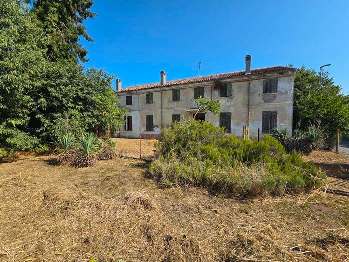 Casa con 6 locali in vendita in Borgo Virgilio