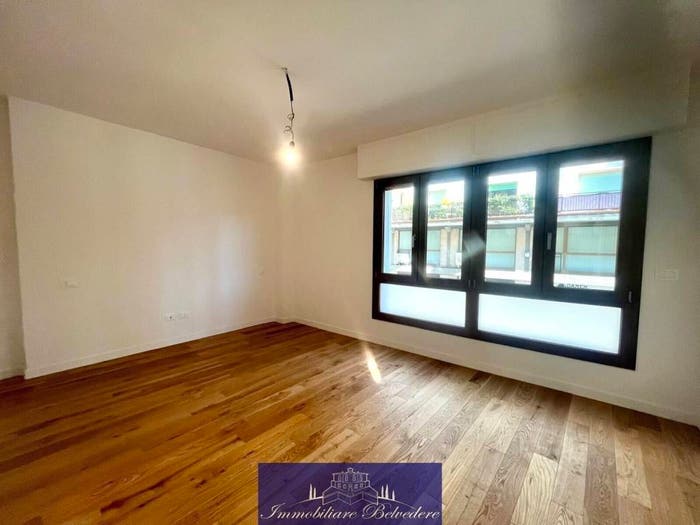 Appartamento trilocale in vendita in Via Arnolfo, Beccaria Colombo, Firenze
