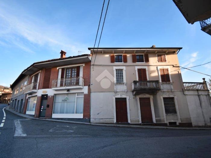 Casa quadrilocale in vendita in Via cavour, Bollengo