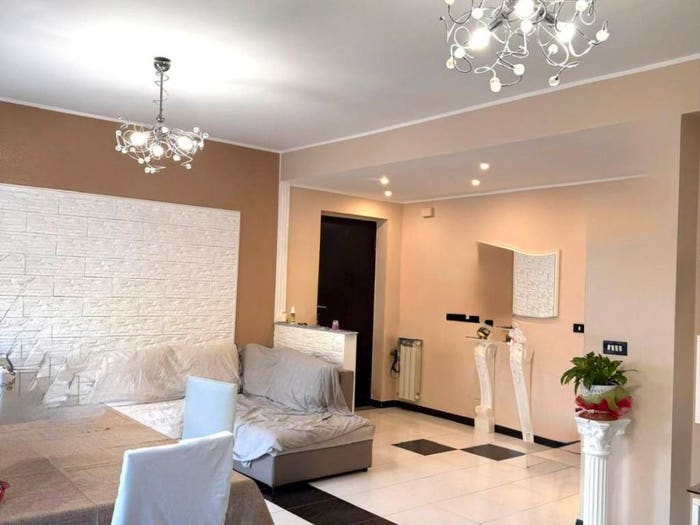 Appartamento quadrilocale in vendita in Via Comunale Giampilieri Superiore, Giampilieri, Messina