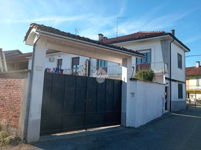Casa quadrilocale in vendita in Via Torino, Centro, Vigone