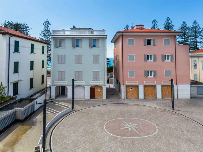 Appartamento trilocale in vendita in Via Vittorio Emanuele II, Centro, Bordighera