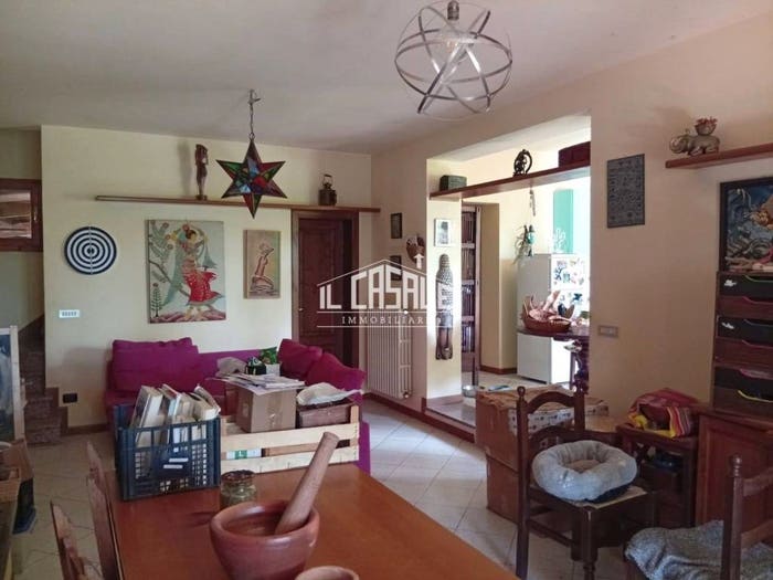 Casa con 6 locali in vendita in Via Della Ratà, Londa