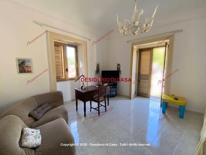 Casa con 5 locali in vendita in Via Roma, Centro, Naso