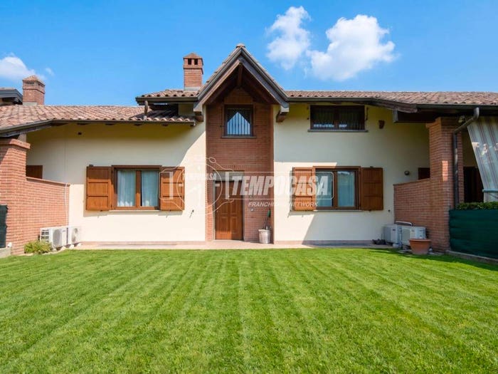 Casa con 6 locali in vendita in Via Riviera, Centro, Castelletto Sopra Ticino
