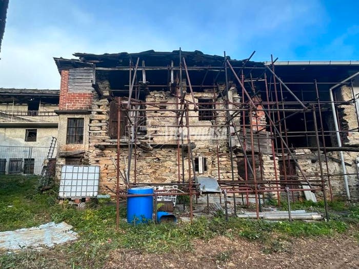 Casa con 5 locali in vendita in SP, Monastero di Lanzo