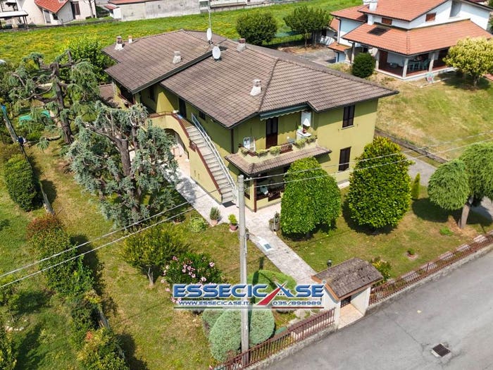 Appartamento quadrilocale in vendita in Via Milano, Centro, Cologno al Serio