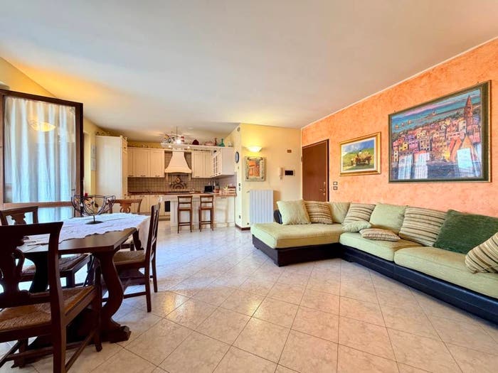 Appartamento trilocale in vendita in Via Giorgio Paglia, Songavazzo