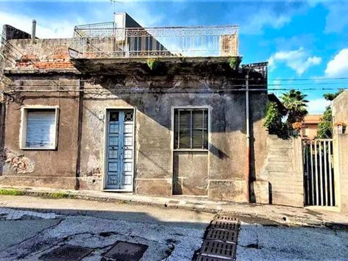 Casa con 6 locali in vendita in Via Calderai, Centro, Giarre