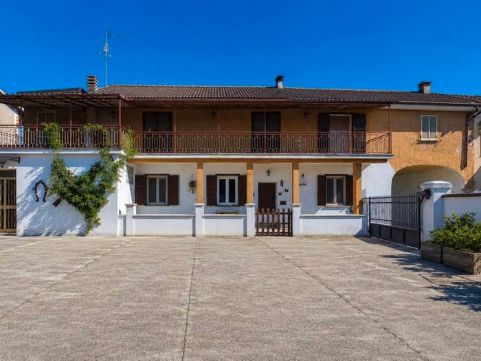 Casa con 6 locali in vendita in Via Fontana, Motta Dè Conti, Motta de' Conti