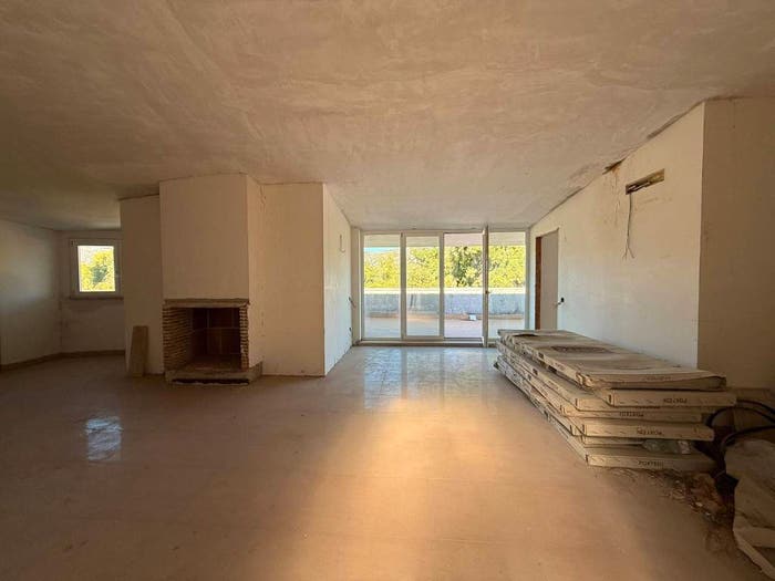 Casa con 5 locali in vendita in Via Sud Piazza d'Armi, Falciano, Caserta