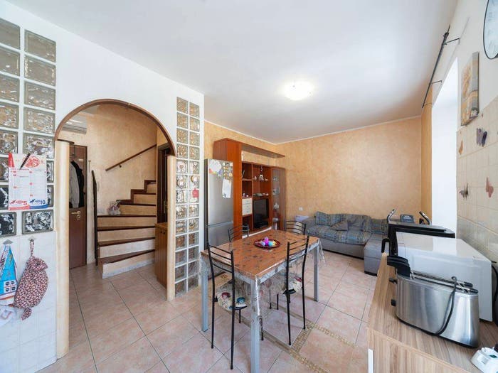 Appartamento trilocale in vendita in Via Maggio, Centro, Muggiò