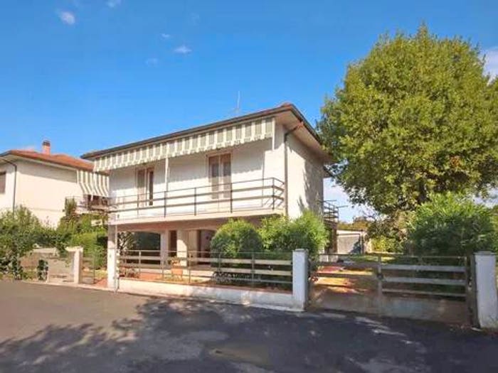 Casa quadrilocale in vendita in Via Pietro Gori, Guasticce, Collesalvetti