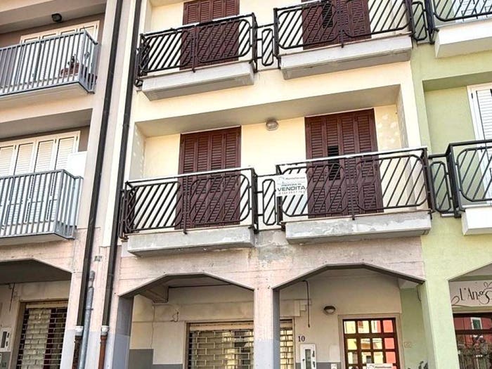Casa trilocale in vendita in Via O e M De Maio, Lioni