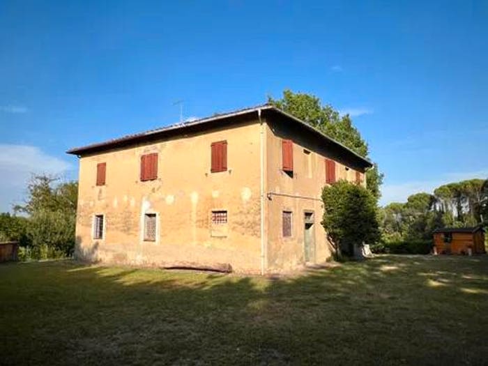 Casa con 6 locali in vendita in Fucecchio