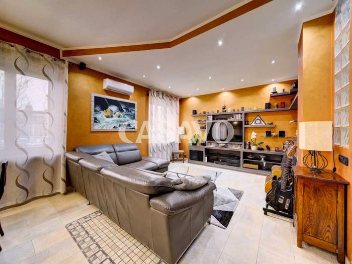Casa con 6 locali in vendita in Via O Boccali, Centro, Grugliasco