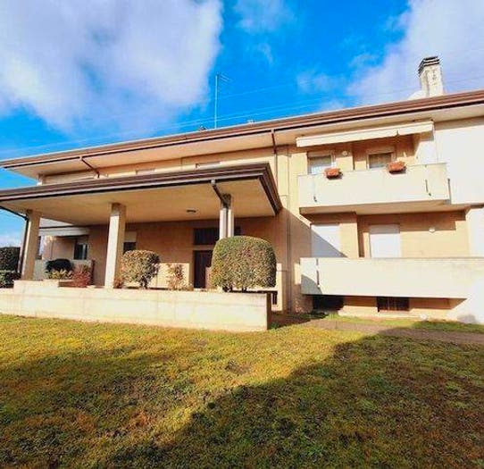 Appartamento trilocale in vendita in Via Nazario Sauro, Fossamerlo, San Vendemiano