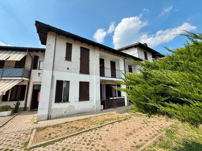 Appartamento trilocale in vendita in Via Cardinal Carlo A Ferrari, Rovello Porro