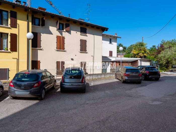 Appartamento con 6 locali in vendita in Via Borgo Costa, Centro, Montecchio Emilia
