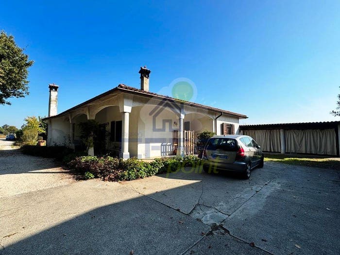 Casa con 6 locali in vendita in Via Michelangelo Buonarroti n, Centro, Paderno Ponchielli