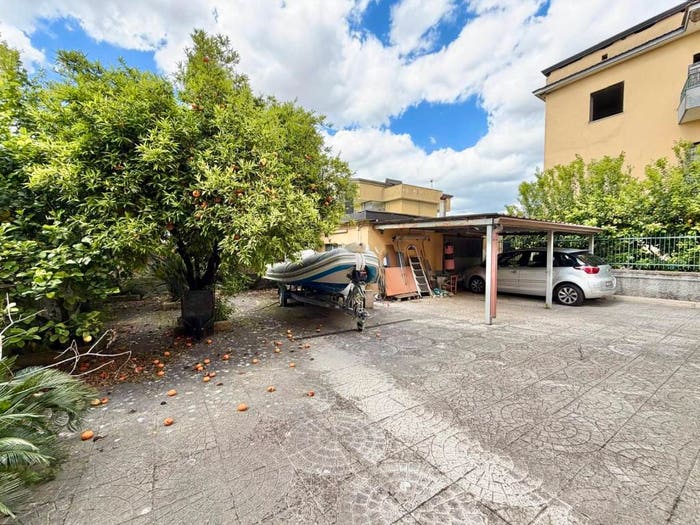 Casa quadrilocale in vendita in Via Guglielmo Marconi, Acerra