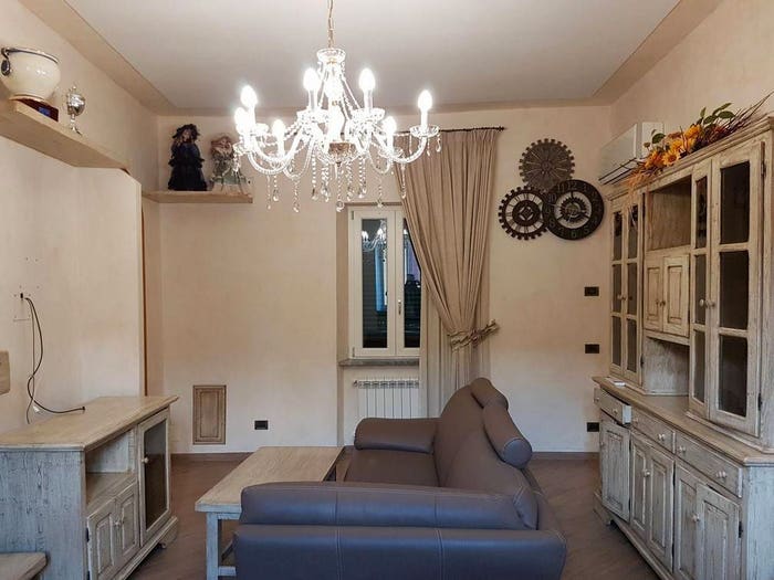 Appartamento con 6 locali in vendita in Camaiore Paese, Camaiore