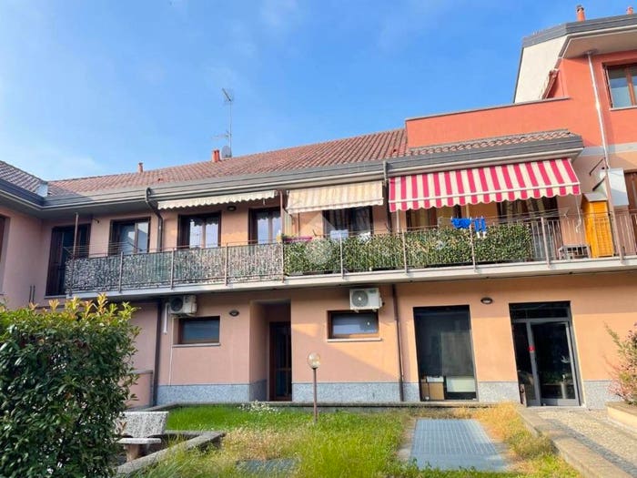 Appartamento bilocale in vendita in Piazza Giuseppe Mazzini, Dairago