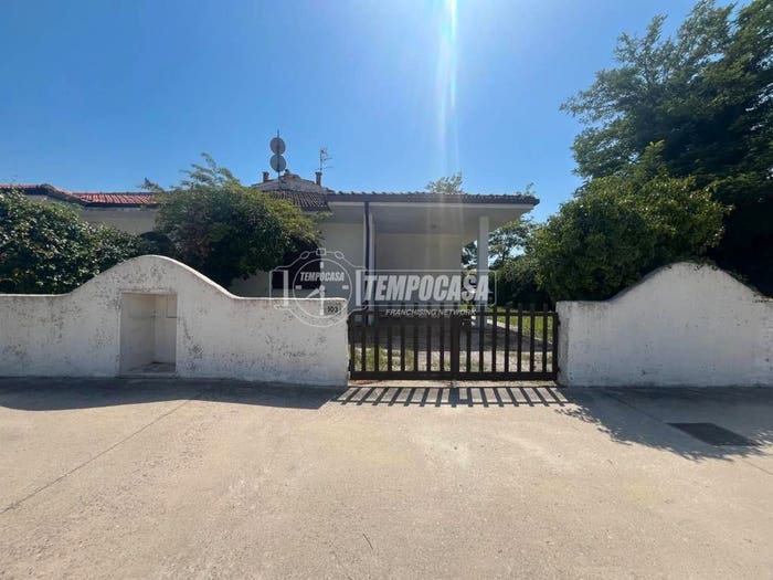Appartamento trilocale in vendita in Viale Francia Lido delle Nazioni, Lido delle Nazioni, Comacchio