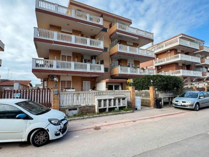 Appartamento trilocale in vendita in Via Bologna, Marina di Ardea, Ardea