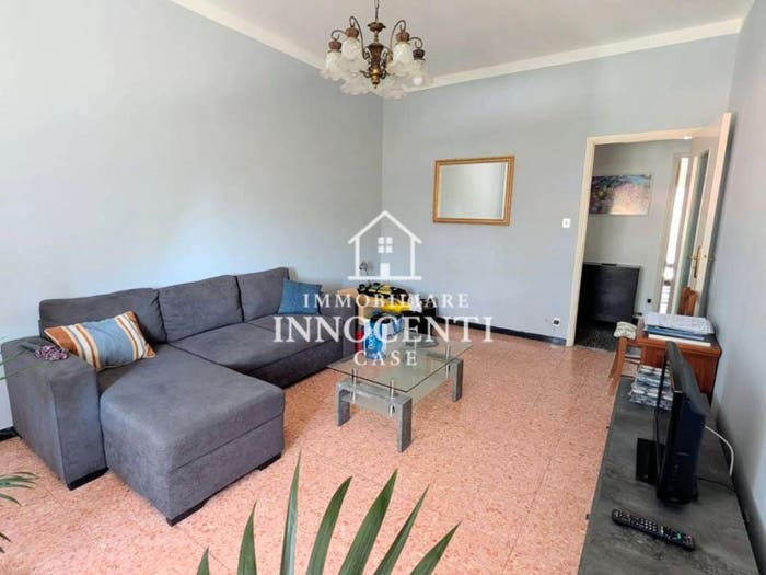 Appartamento quadrilocale in vendita in Viale Trieste, Centro, Massa