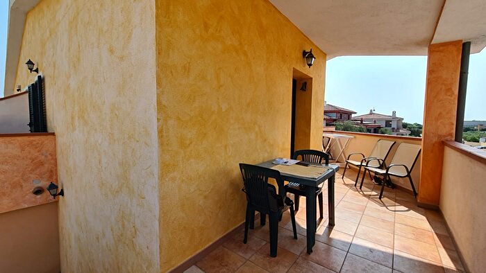 Appartamento trilocale in vendita in Via Umbria, Orosei