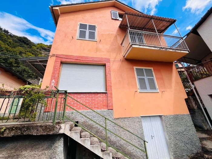Casa con 5 locali in vendita in Frazione Craviasco, Lumarzo