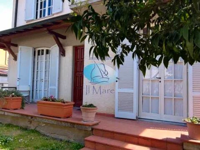 Casa con 5 locali in vendita in Via Dei Comparini No Number, Bicchio Varignano, Viareggio