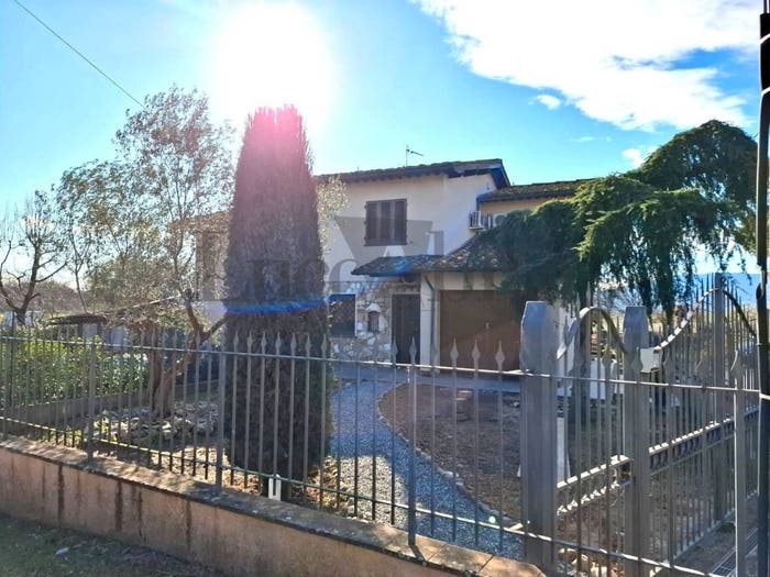 Casa con 6 locali in vendita in Via Catalani, Badia Pozzeveri Le Corti, Altopascio