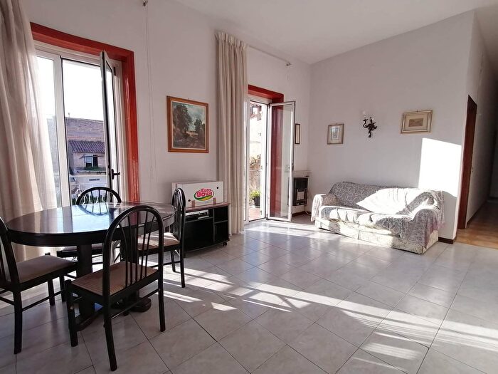Appartamento quadrilocale in vendita in Via Duca d'Aosta, San Nicola La Strada
