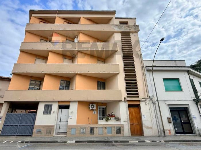 Appartamento quadrilocale in vendita in Via Arnolfo di Cambio, Stazione Agenzia delle Entrate, Empoli