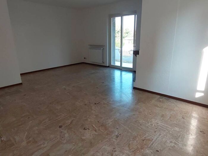 Casa quadrilocale in vendita in Strada alla Verza, Verza, Piacenza