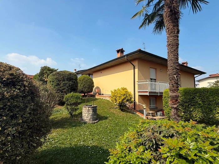Casa quadrilocale in vendita in Via Roma, Azzano San Paolo