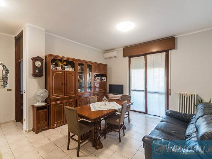 Appartamento trilocale in vendita in Via Filippo Turati, Centro, Arluno