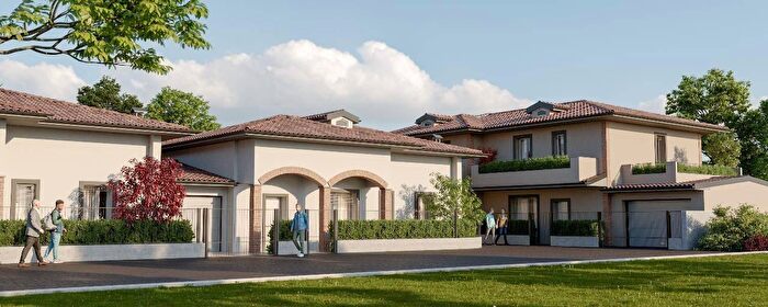 Casa quadrilocale in vendita in Via della Castella, Cremona