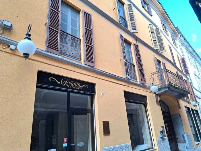 Appartamento trilocale in vendita in Via Mario Greppi, Centro Storico, Novara