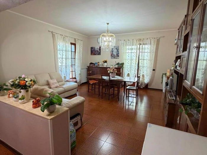 Casa con 6 locali in vendita in Via Salicello, Colombiera Molicciara, Castelnuovo Magra