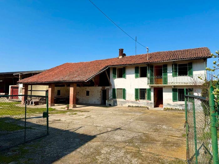 Casa con 6 locali in vendita in Frazione Buretto, Bene Vagienna