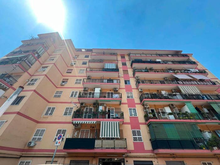 Appartamento trilocale in vendita in Via Vecchia Canzanella, Fuorigrotta, Napoli