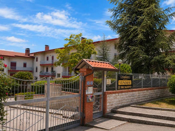 Appartamento con 5 locali in vendita in Viale Antonio Gramsci, Picerno