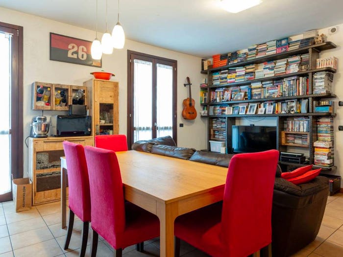 Appartamento trilocale in vendita in Via Emilio De Marchi, Greco Segnano, Milano