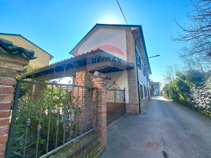 Casa con 6 locali in vendita in Frazione Boffalora, Vigna Del Pero, Bereguardo